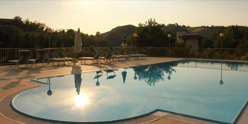 Hotel Ducale Tabiano Terme エクステリア 写真